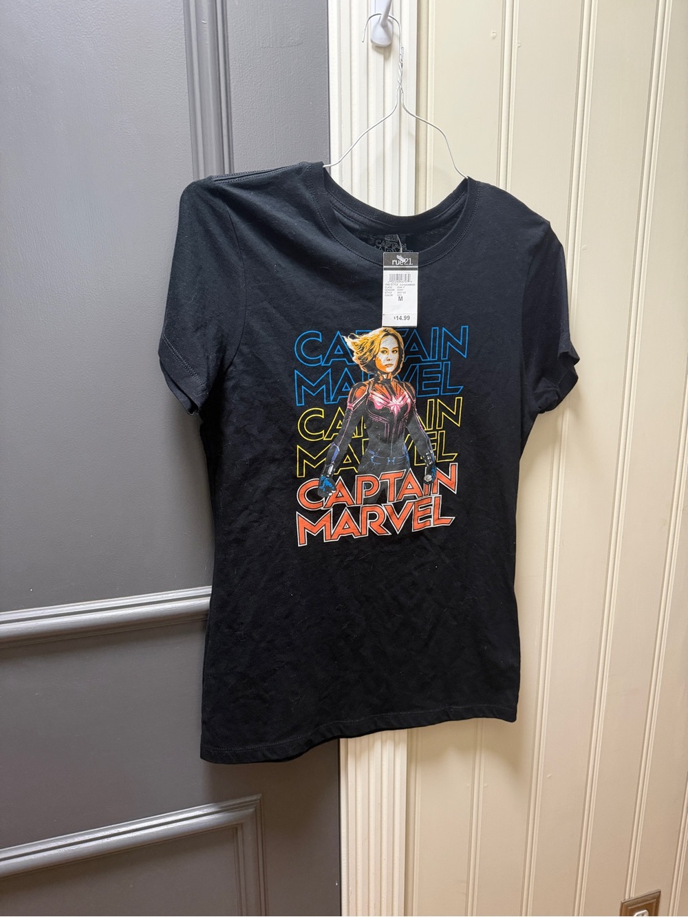 Marvel Black Captain Marvel Retro Logo Tee - Women